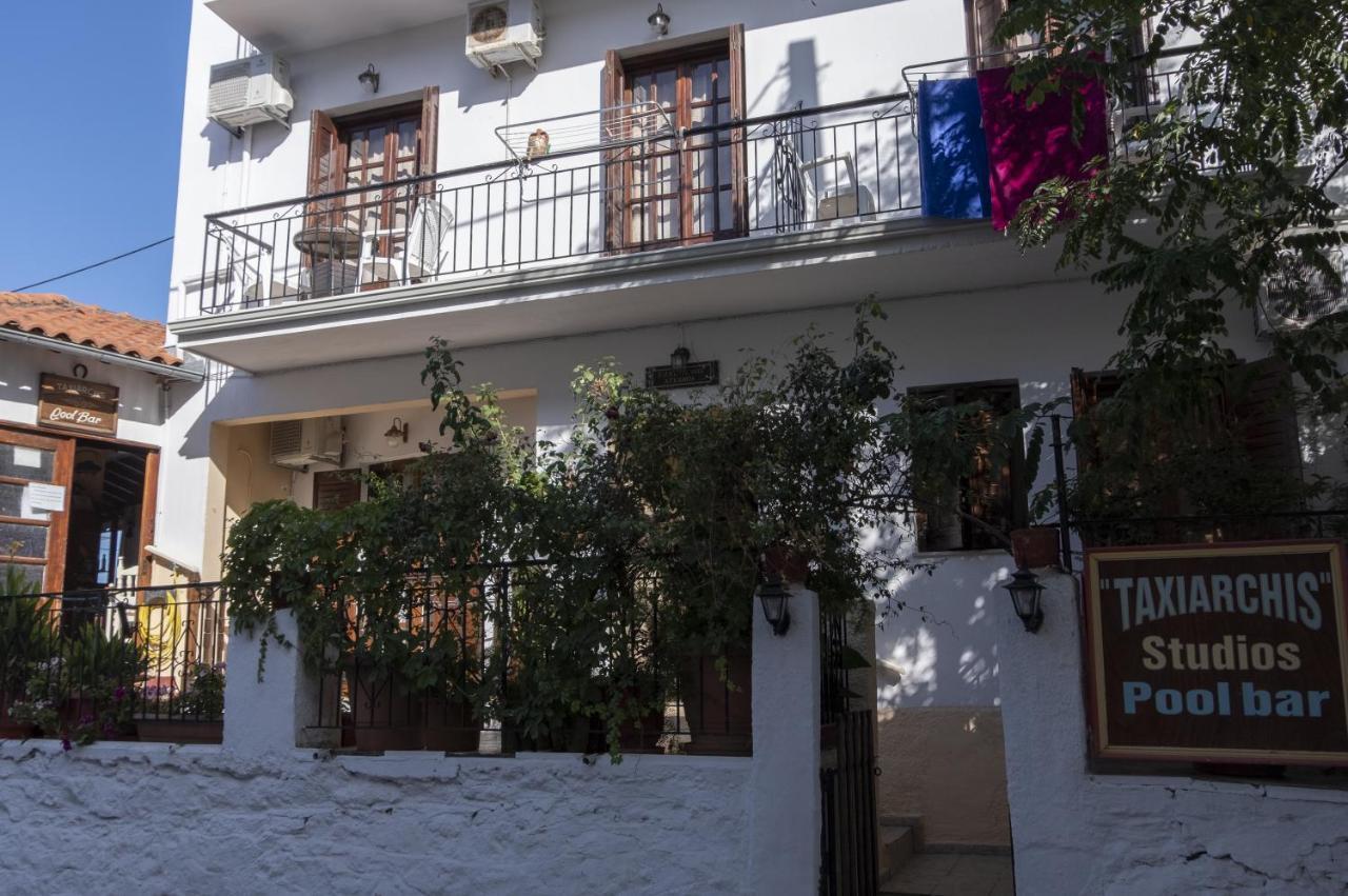Taxiarchis Apartments Skiathos Town Exterior photo