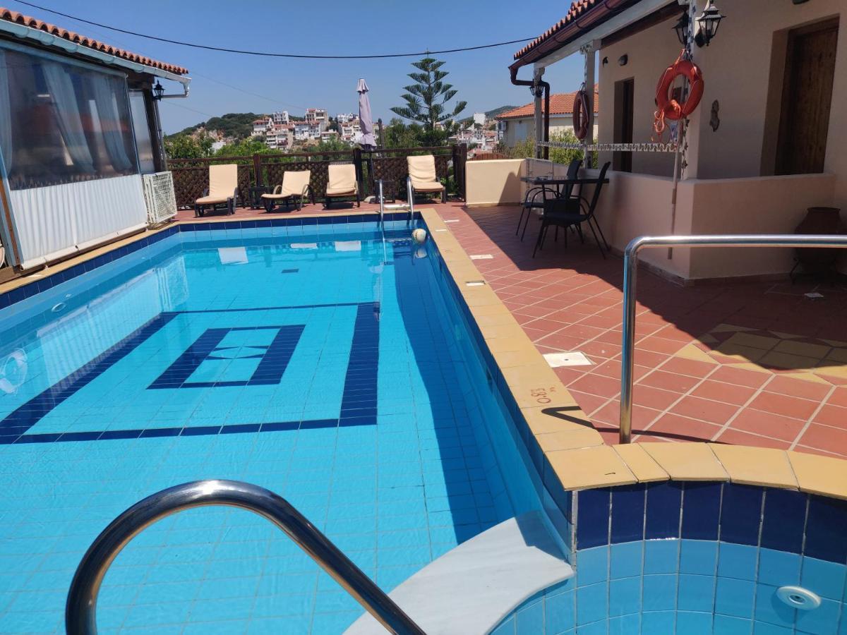 Taxiarchis Apartments Skiathos Town Exterior photo