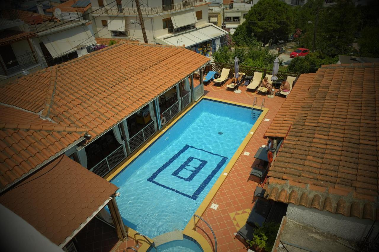 Taxiarchis Apartments Skiathos Town Exterior photo