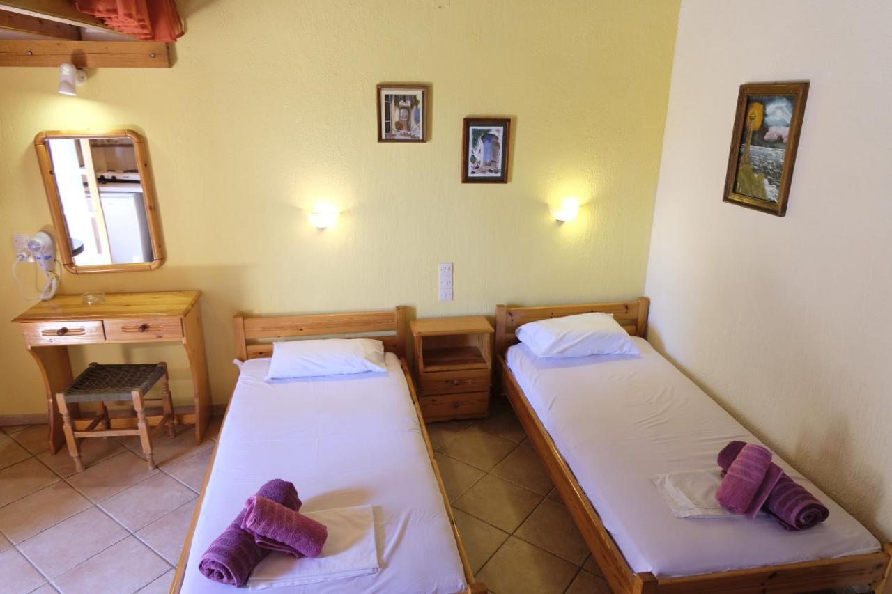 Taxiarchis Apartments Skiathos Town Exterior photo