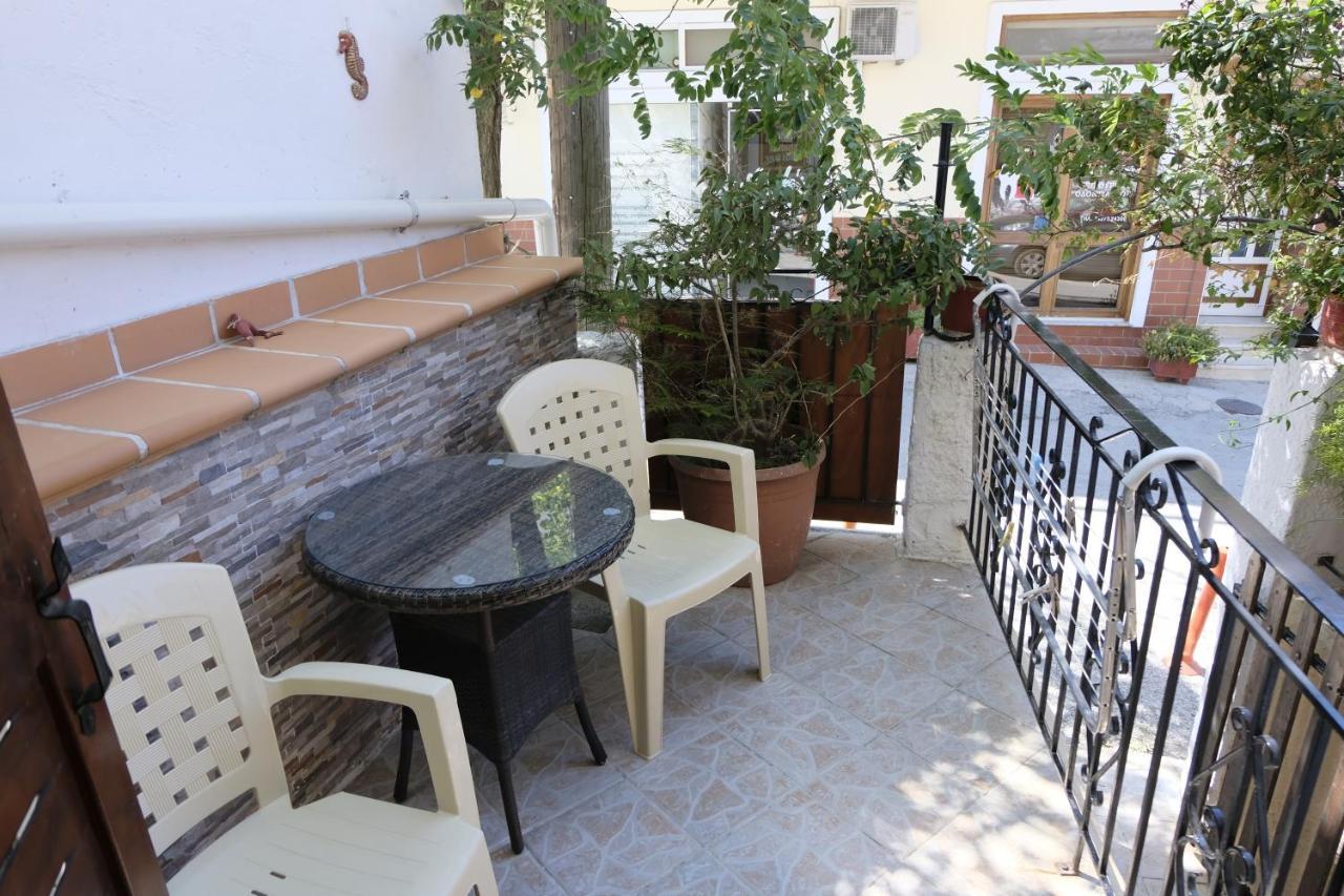 Taxiarchis Apartments Skiathos Town Exterior photo