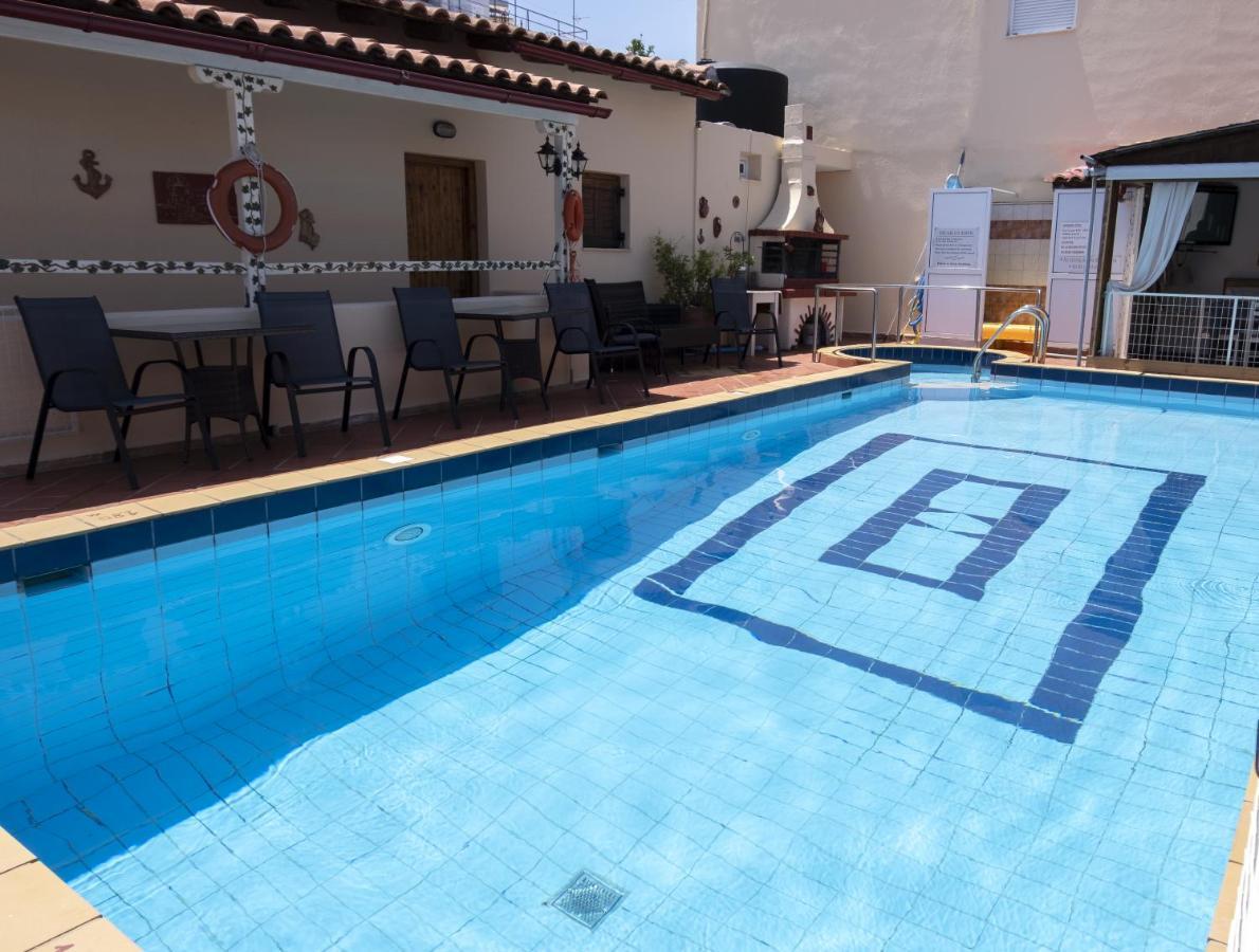 Taxiarchis Apartments Skiathos Town Exterior photo
