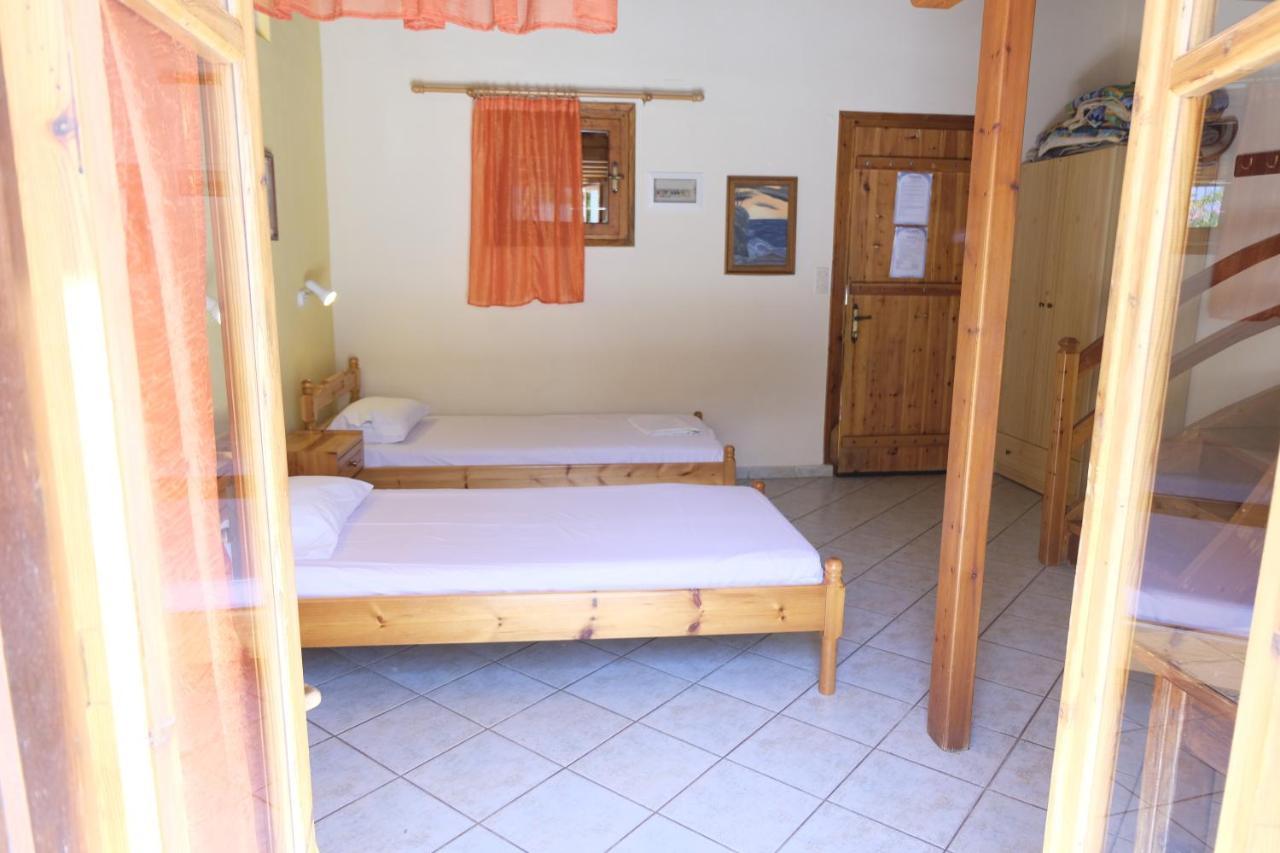 Taxiarchis Apartments Skiathos Town Exterior photo
