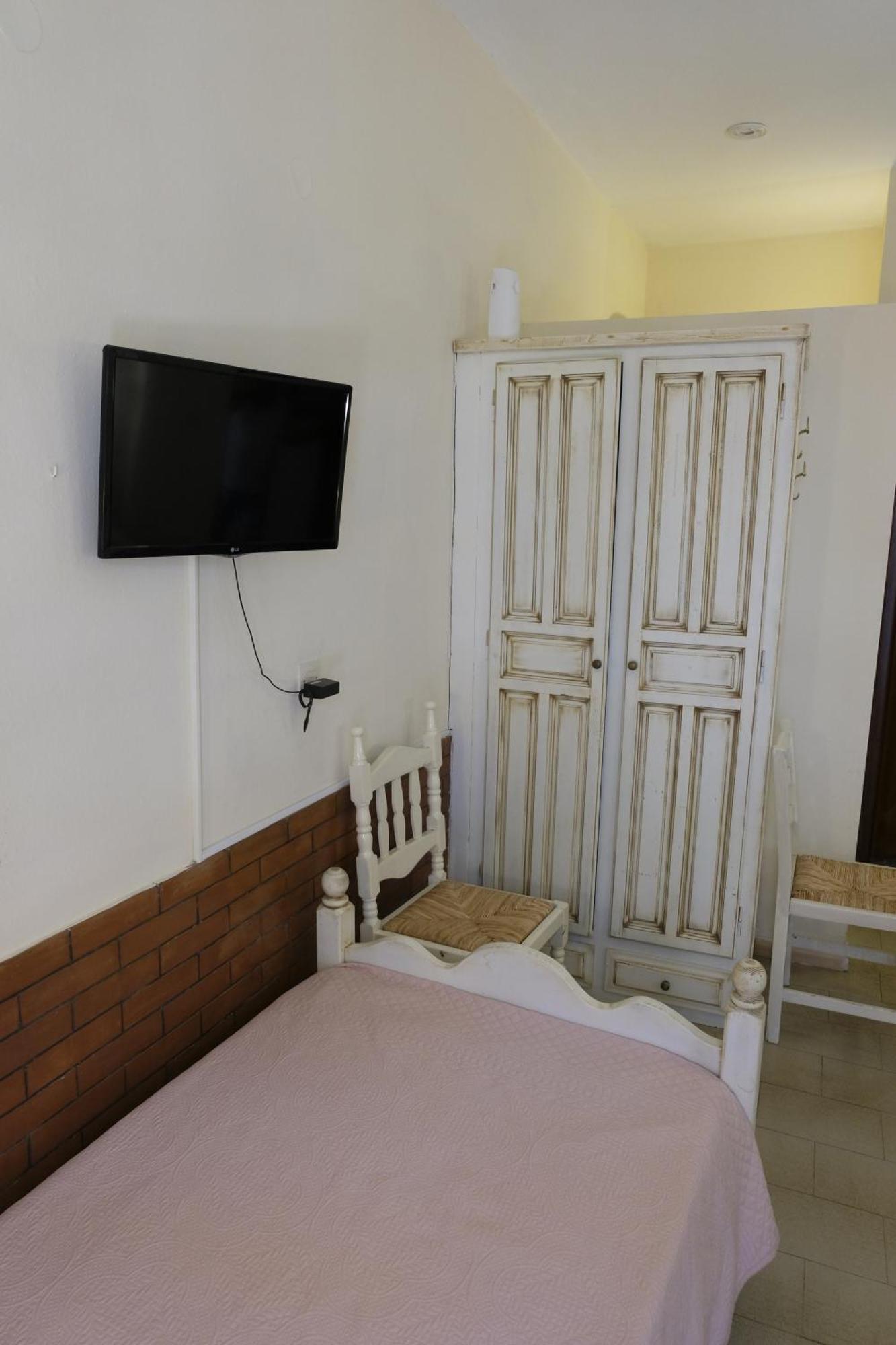 Taxiarchis Apartments Skiathos Town Room photo