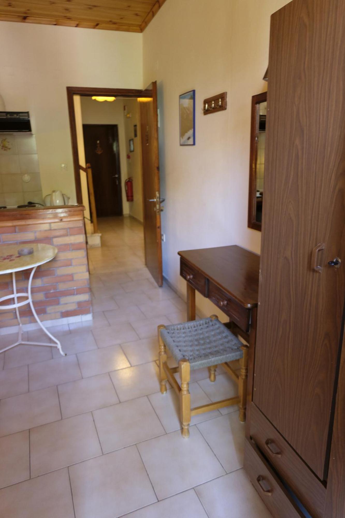 Taxiarchis Apartments Skiathos Town Room photo