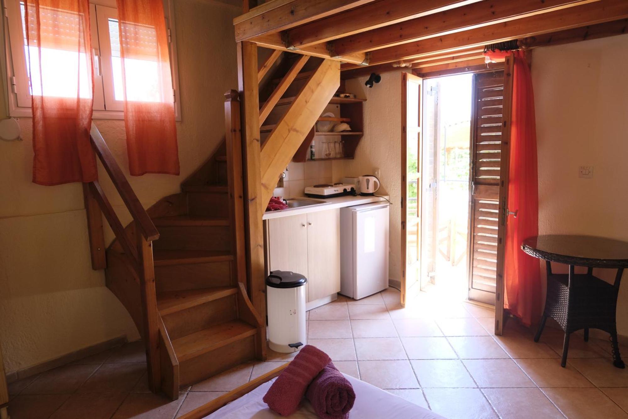 Taxiarchis Apartments Skiathos Town Room photo